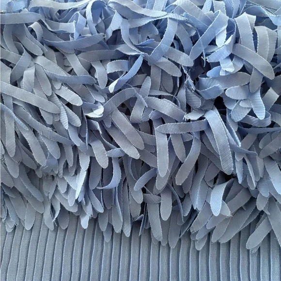 Kaelyn -Max lo Blue Textured Sleeveless Top - Picture 3 of 5